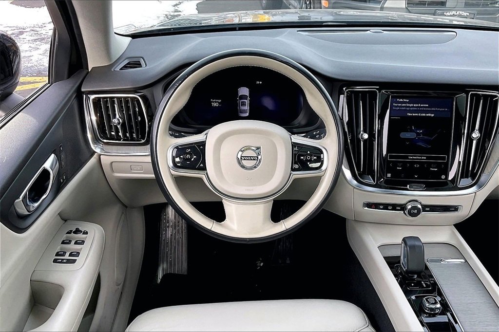 Used 2024 Volvo S60 B5 Plus image 4