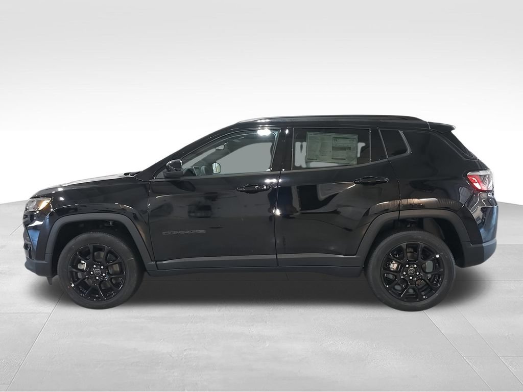 New 2026 Jeep Compass Latitude AWD/4WD image 5