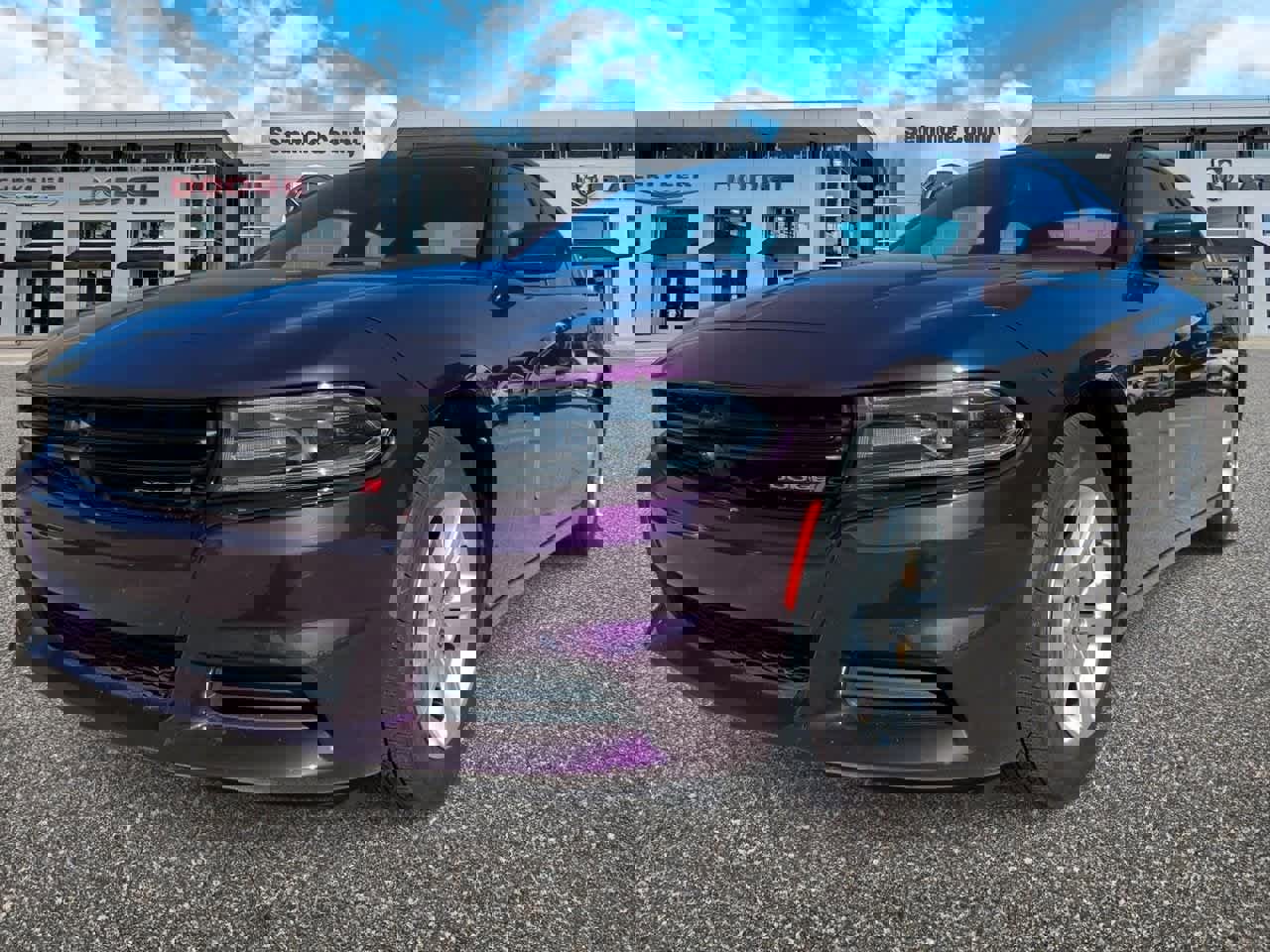 Used 2021 Dodge Charger SXT image 4