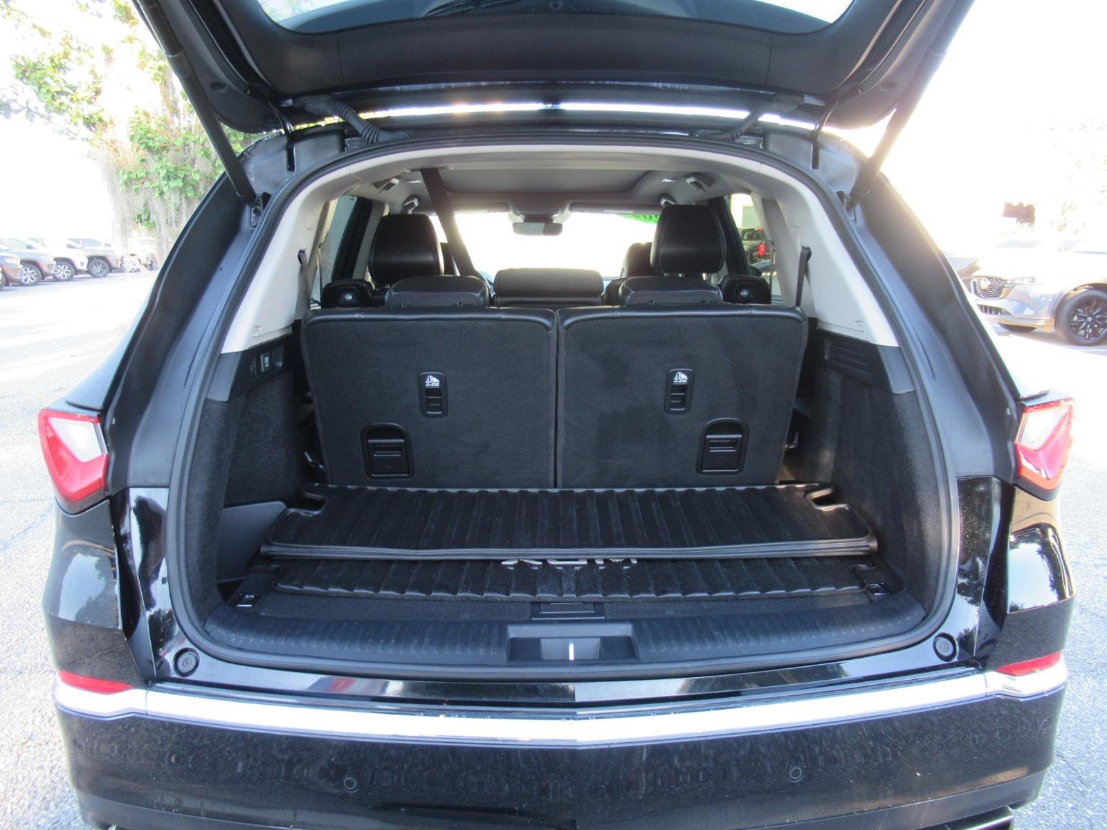 Used 2024 Acura MDX w/ Technology Package FWD image 39