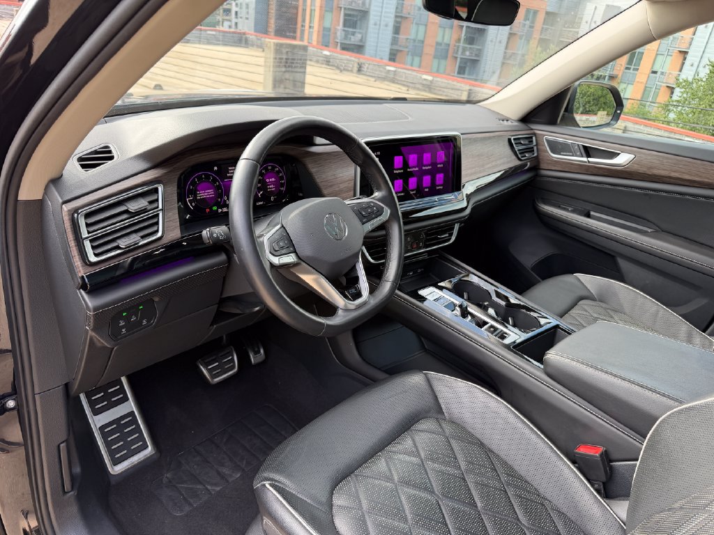 Certified 2024 Volkswagen Atlas SEL Premium R-Line AWD/4WD image 10