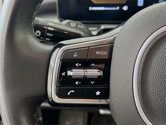 Used 2024 Kia Sorento S image 13