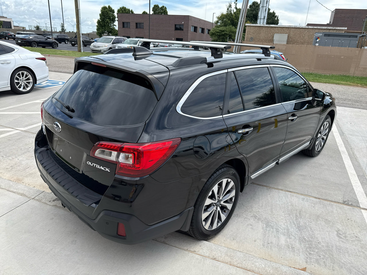 Used 2018 Subaru Outback 2.5i Touring image 10