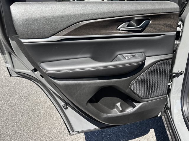 New 2027 Jeep Grand Cherokee Altitude AWD/4WD image 22