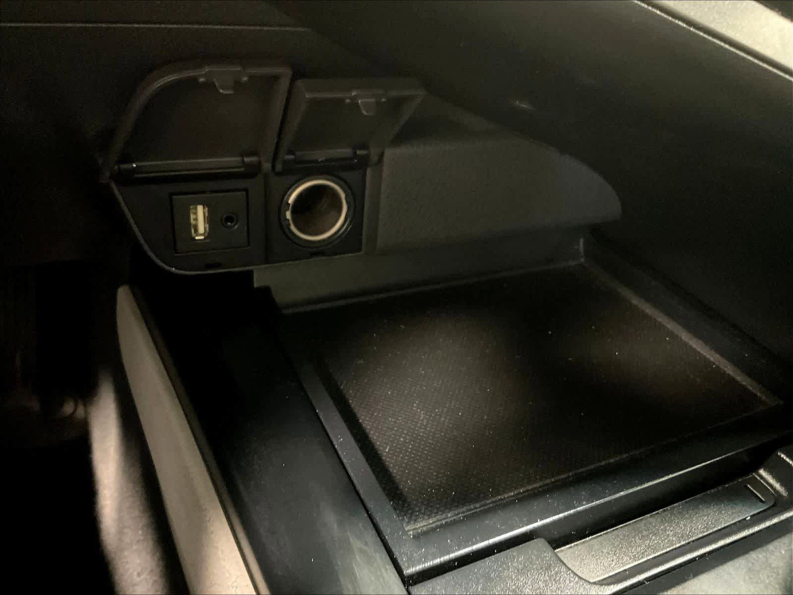 Used 2018 Toyota Camry LE image 26