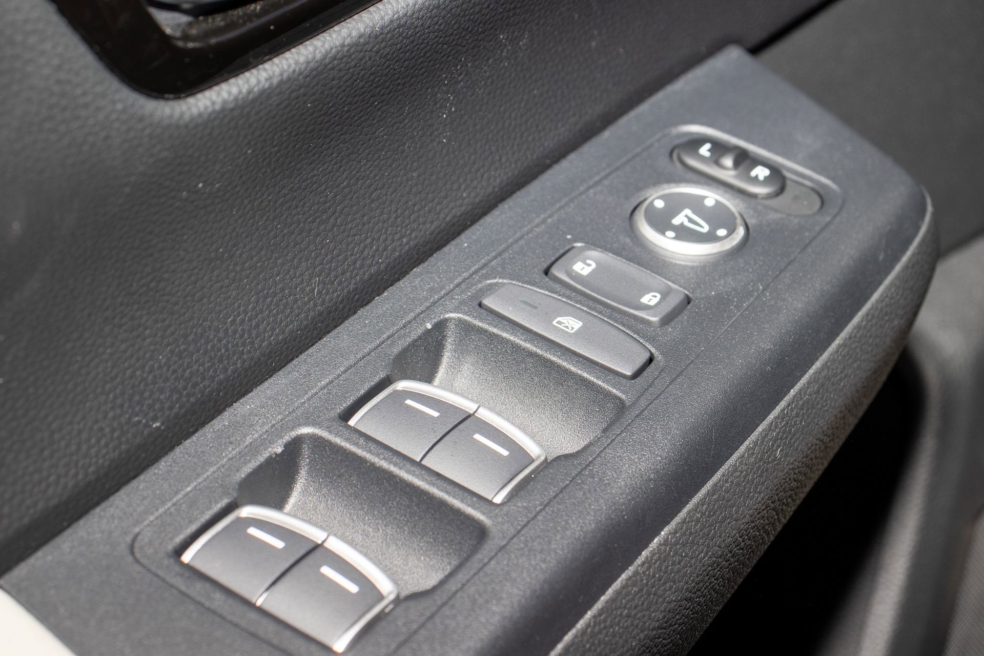 Used 2024 Honda CR-V EX-L image 26