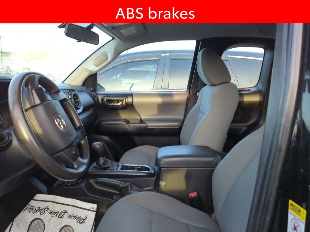 Used 2017 Toyota Tacoma SR image 6