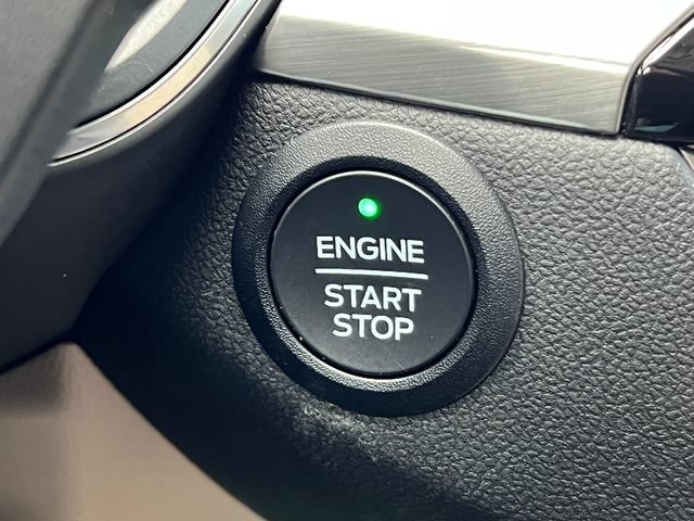 Certified 2022 Ford Escape Titanium FWD image 31