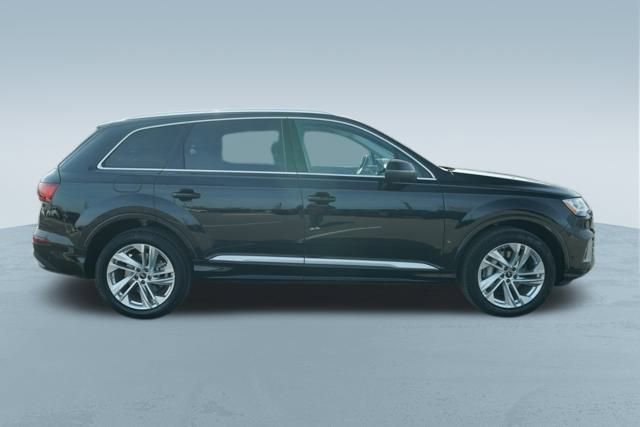 Used 2023 Audi Q7 2.0T Premium w/ Convenience Package image 9