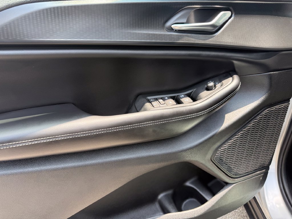 New 2026 Jeep Grand Cherokee Laredo RWD image 5