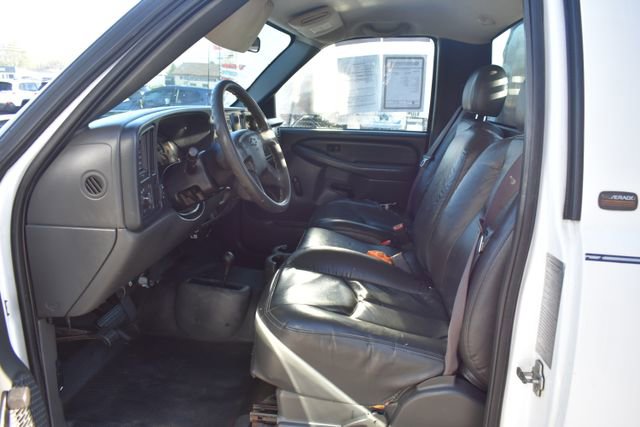 Used 2005 Chevrolet Silverado 3500 W/T w/ Snow Plow Prep Package AWD/4WD image 16
