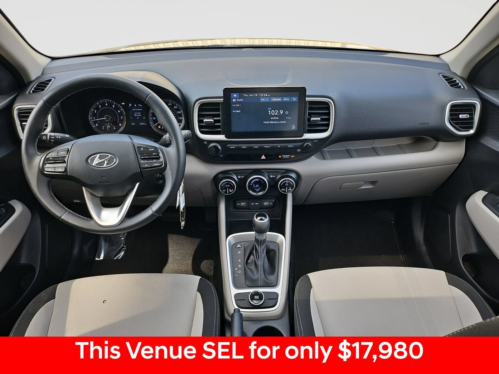 Used 2022 Hyundai Venue SEL FWD image 16