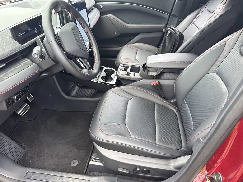 Used 2025 Ford Mustang Mach-E Premium w/ Sport Appearance Package AWD/4WD image 9