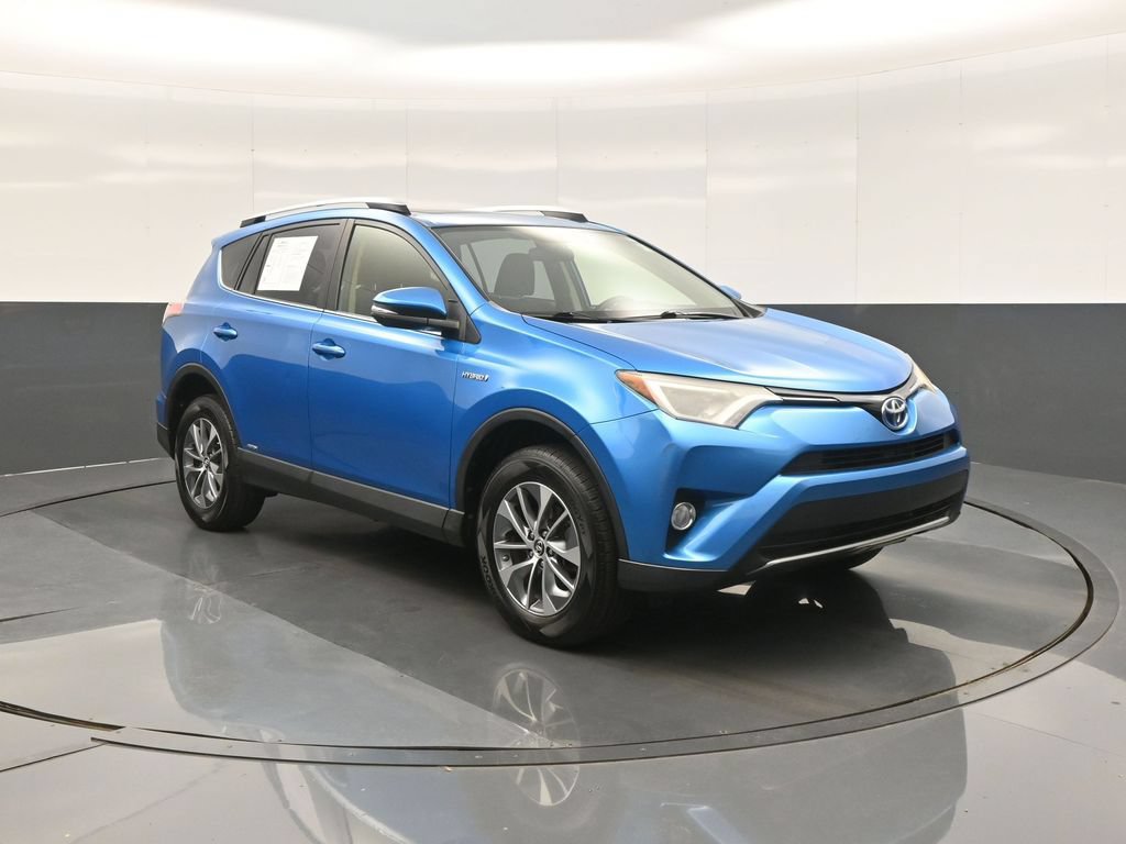 Certified 2016 Toyota RAV4 XLE AWD/4WD image 1