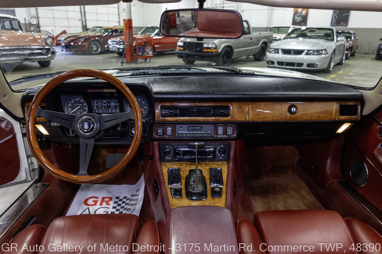 Used 1989 Jaguar XJS V12 Convertible RWD image 17