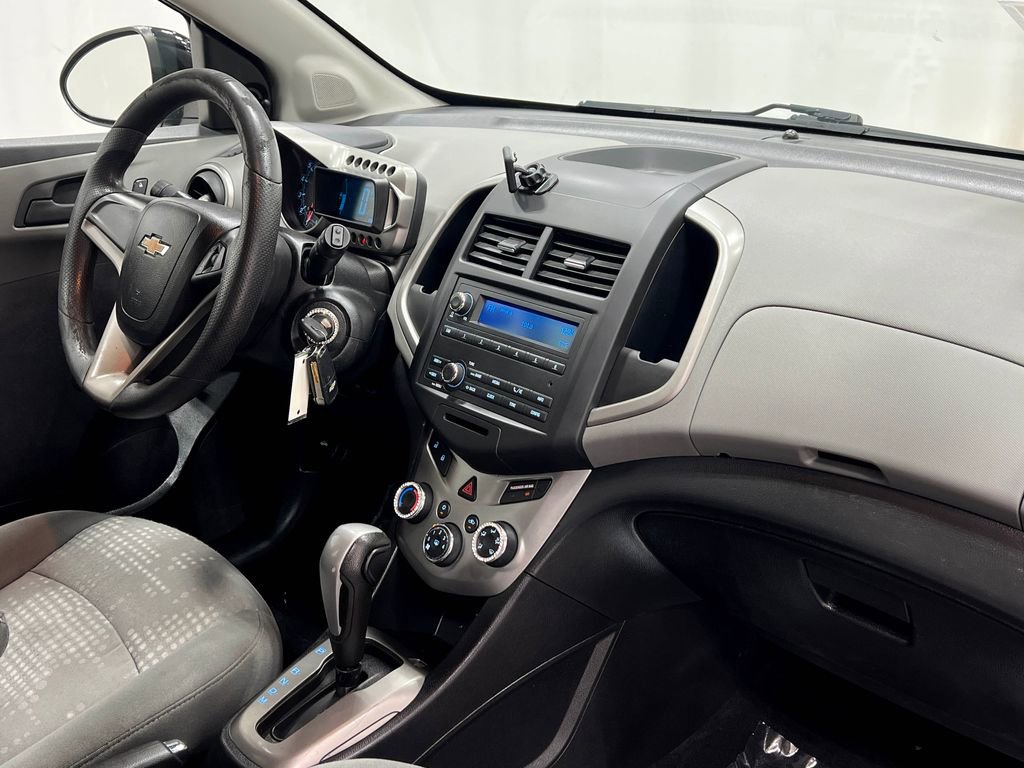 Used 2016 Chevrolet Sonic LS FWD image 17