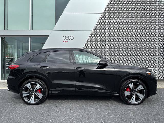 New 2026 Audi SQ5 Premium Plus AWD/4WD image 2