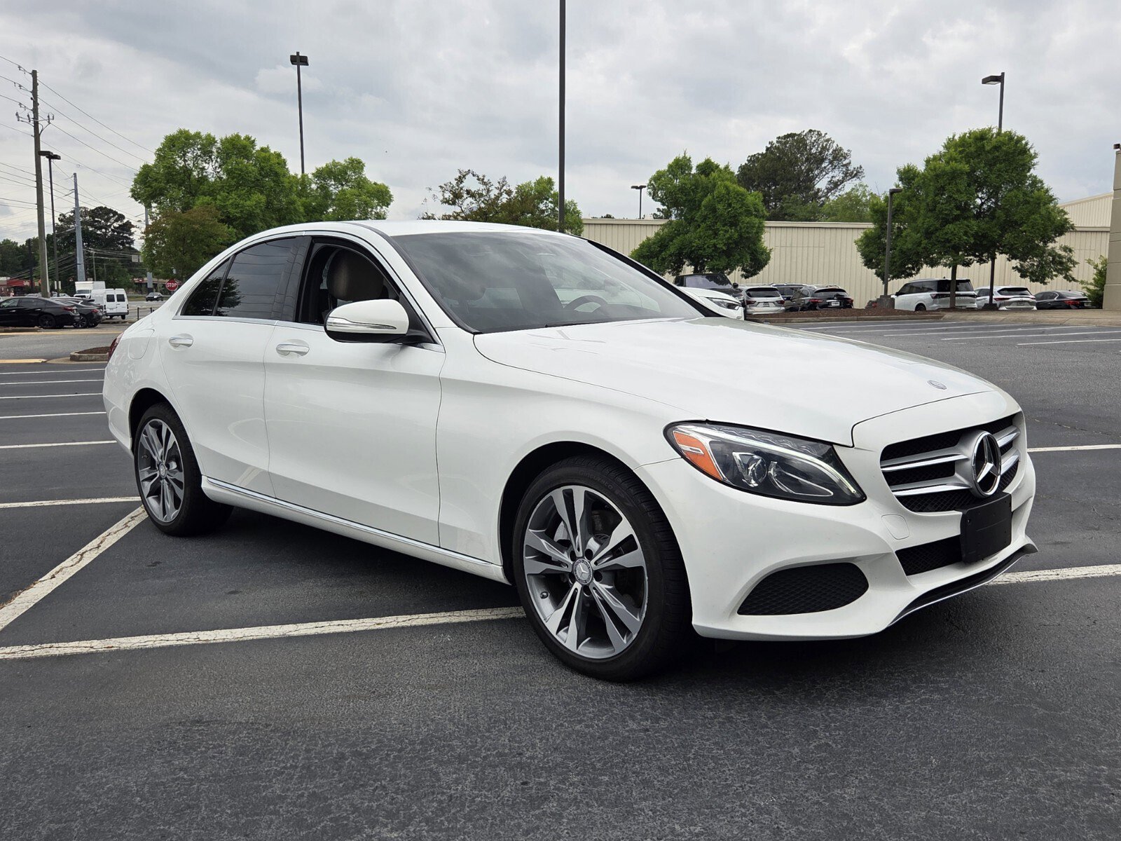 Used 2015 Mercedes-Benz C 300 4MATIC Sedan image 4