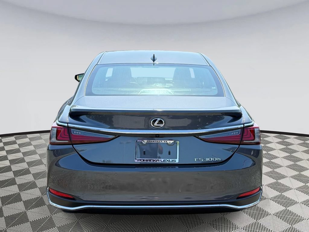 Used 2024 Lexus ES 300h w/ Technology Package FWD image 3