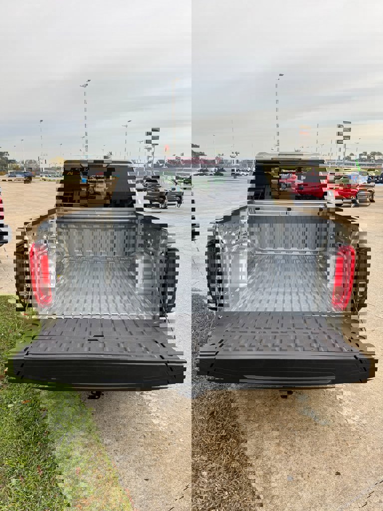New 2026 GMC Sierra 1500 SLT w/ SLT Premium Package image 8
