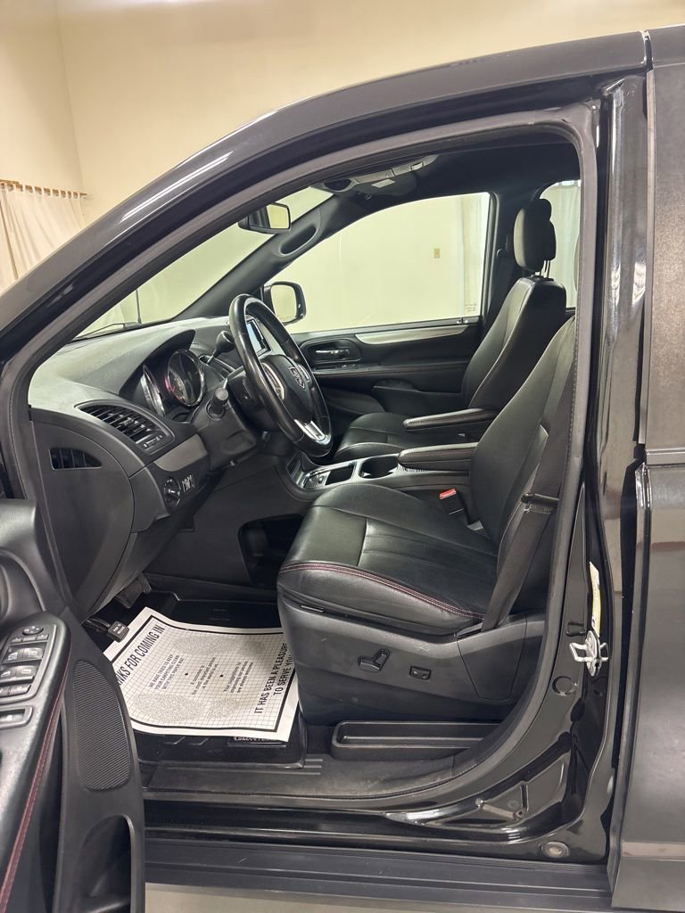 Used 2019 Dodge Grand Caravan GT FWD image 10