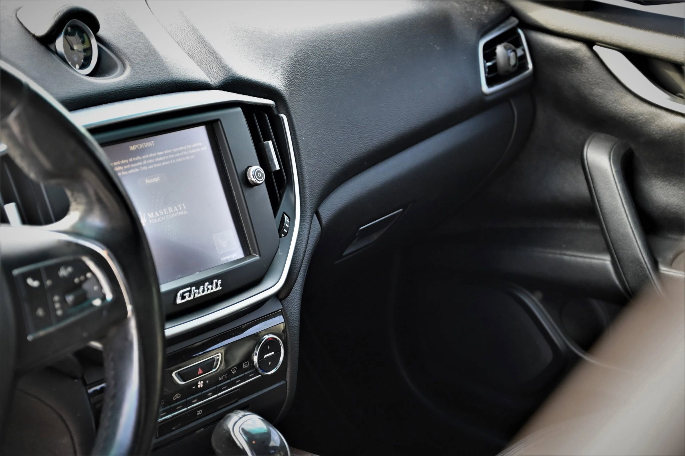 Used 2014 Maserati Ghibli S Q4 image 9