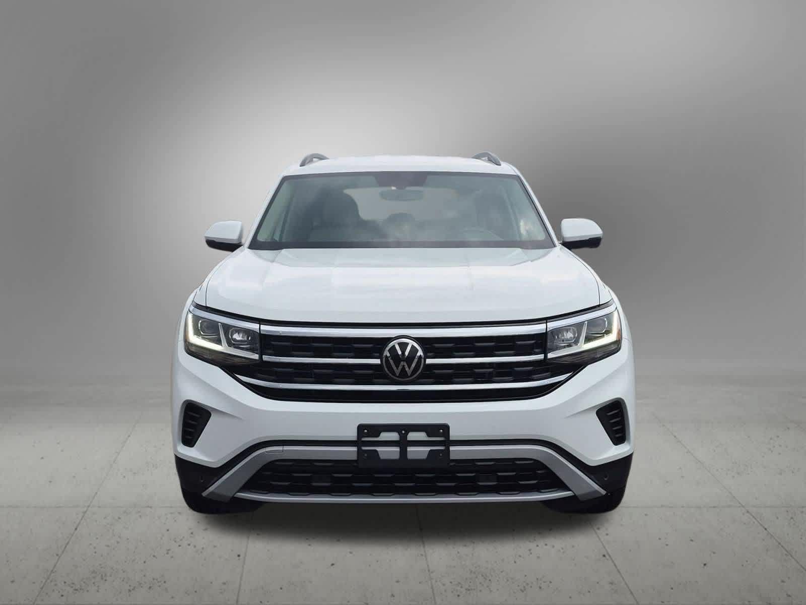 Used 2023 Volkswagen Atlas SE w/ Black Wheel Package FWD image 9