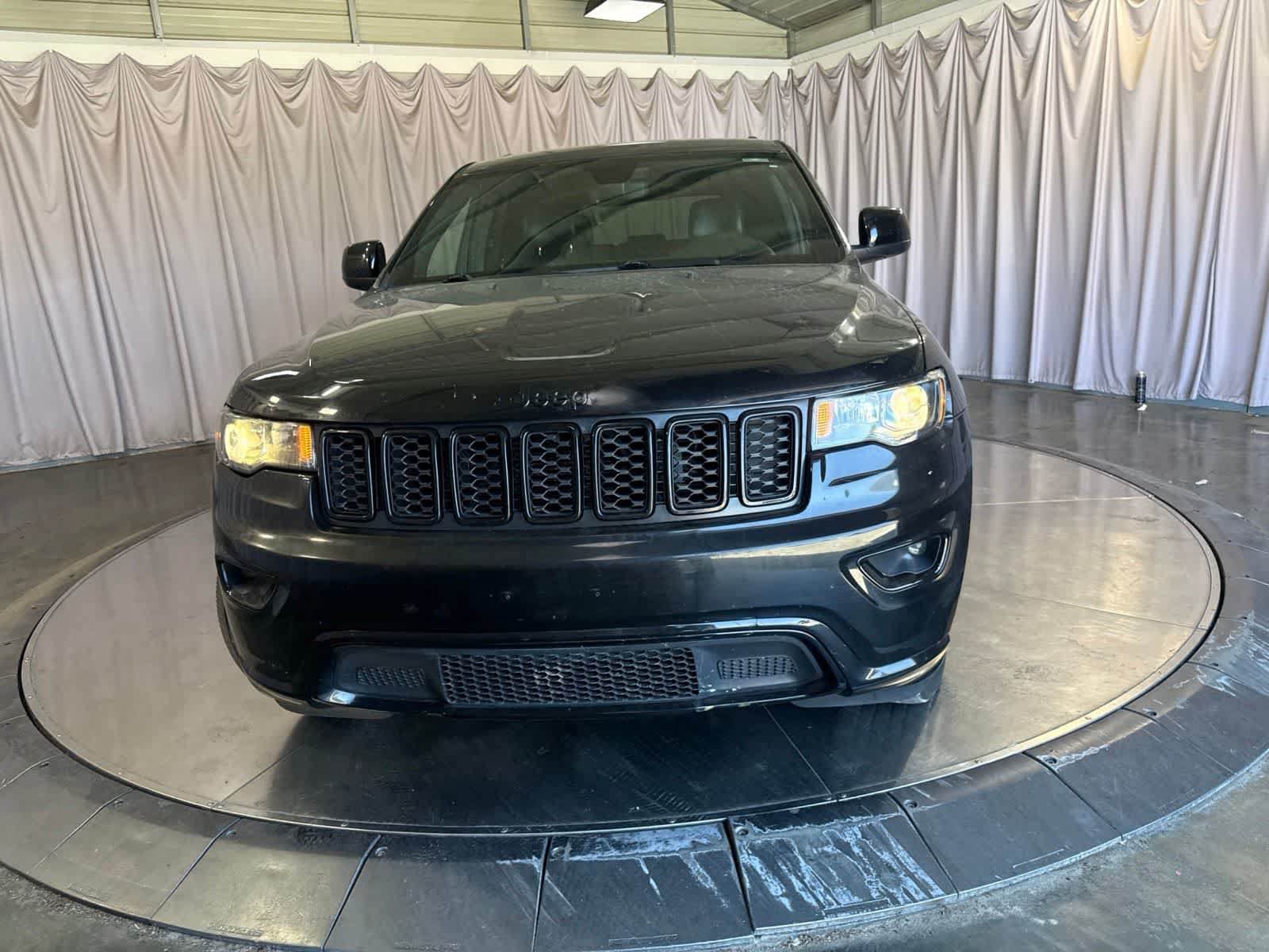 Used 2018 Jeep Grand Cherokee Altitude AWD/4WD video 2