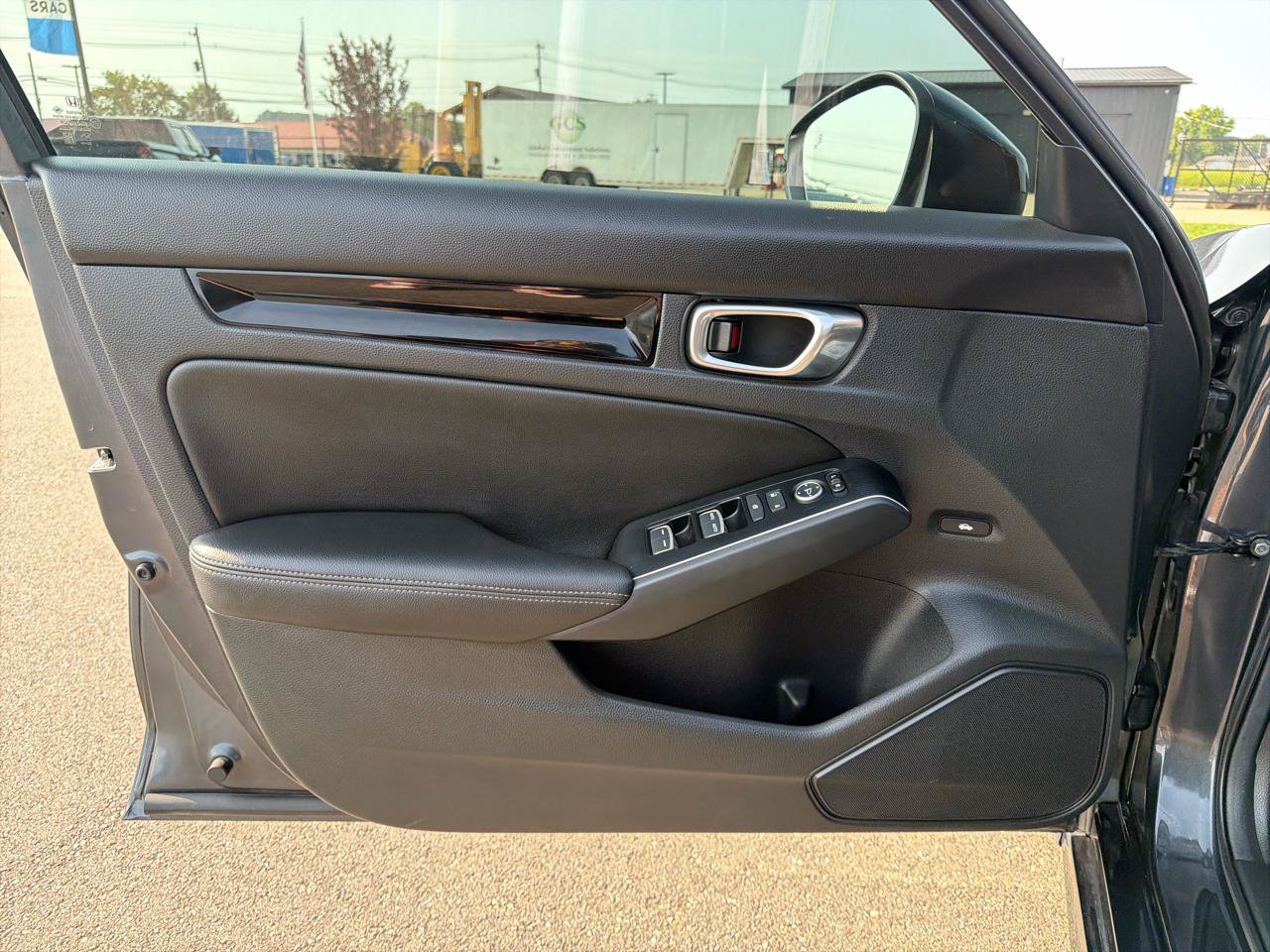 Used 2025 Honda Civic FWD Hybrid Sedan image 8