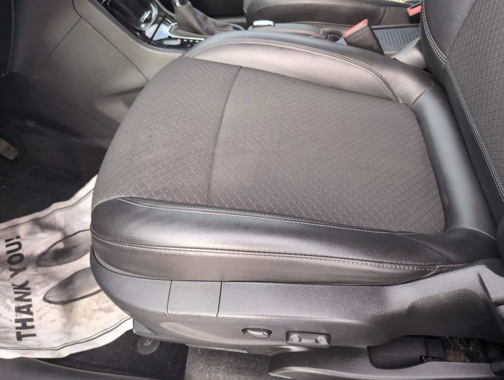 Used 2018 Buick Encore Preferred image 23