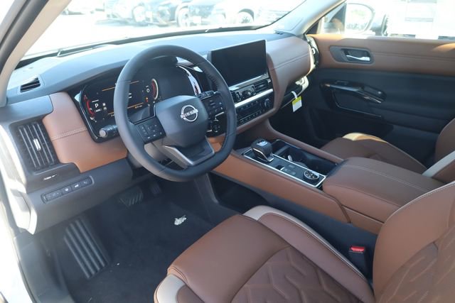 New 2026 Nissan Pathfinder Platinum image 8