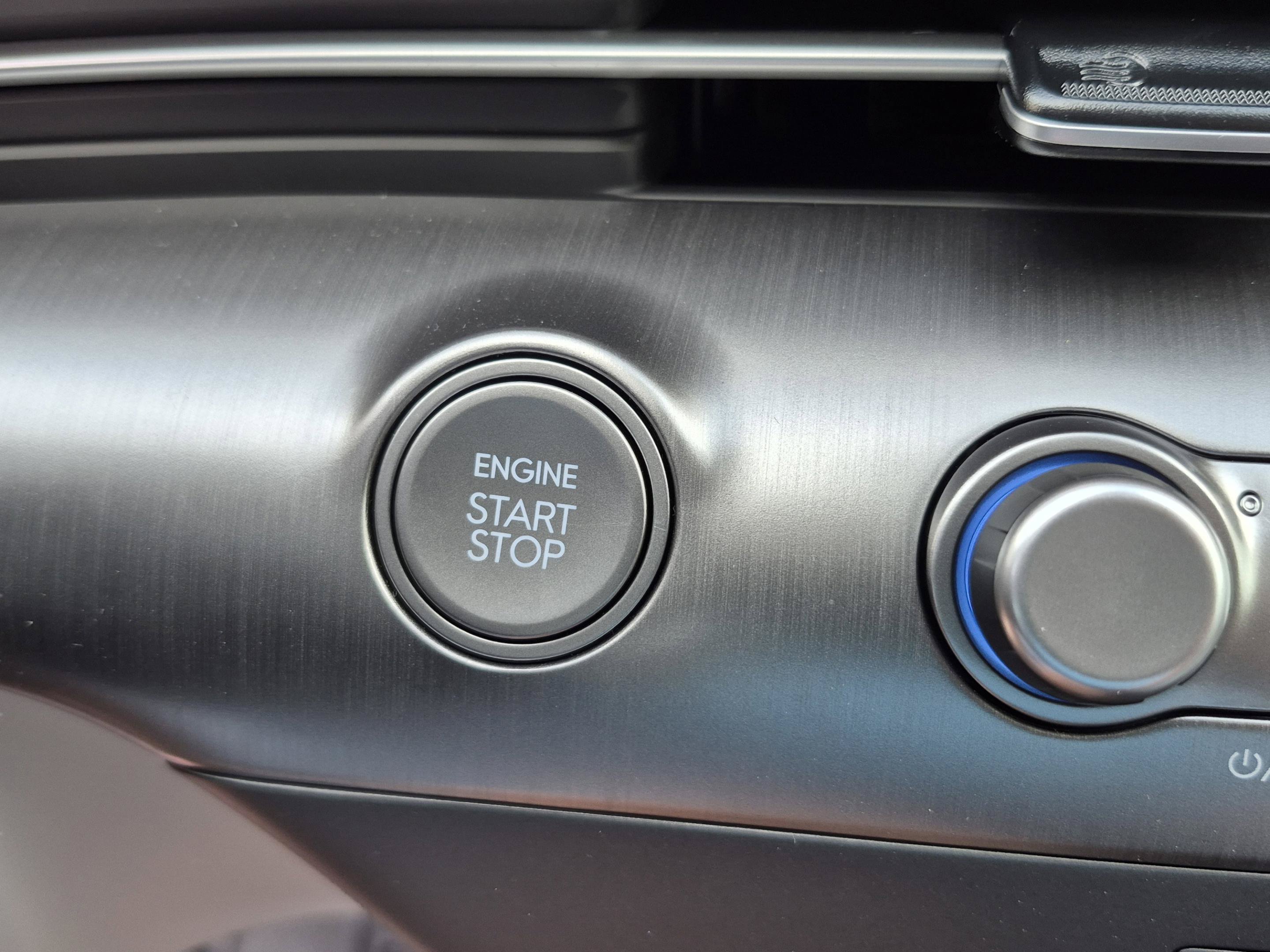 New 2026 Hyundai Kona Limited FWD image 34