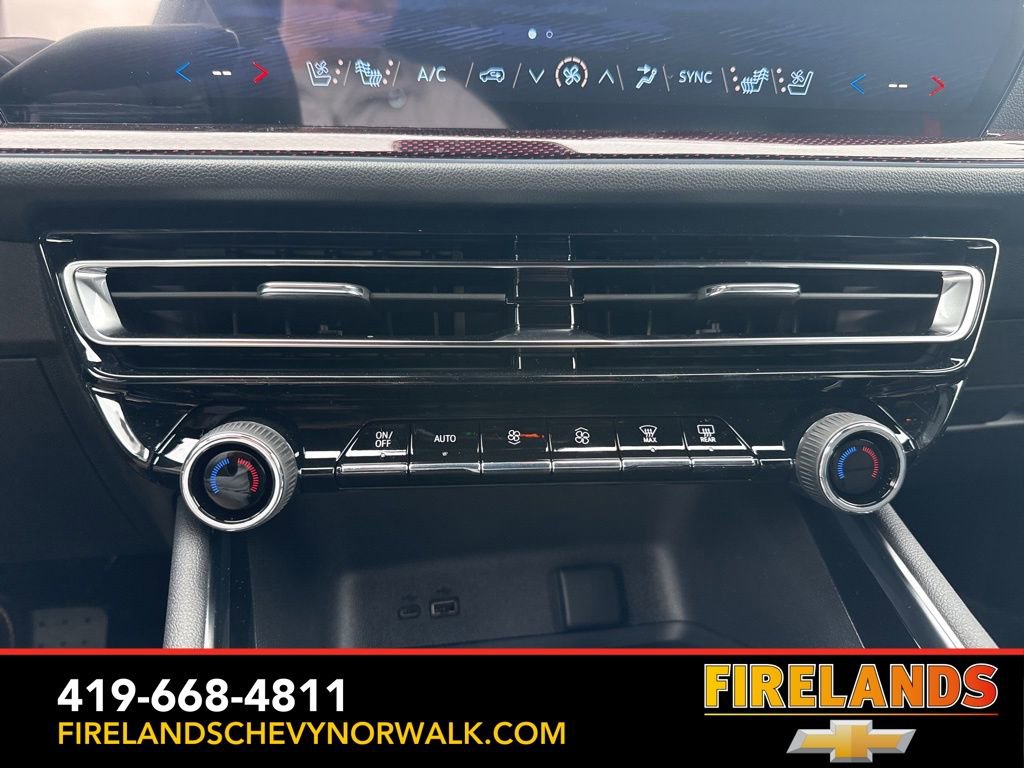 New 2026 Chevrolet Traverse RS w/ LPO, Floor Liner Package image 35