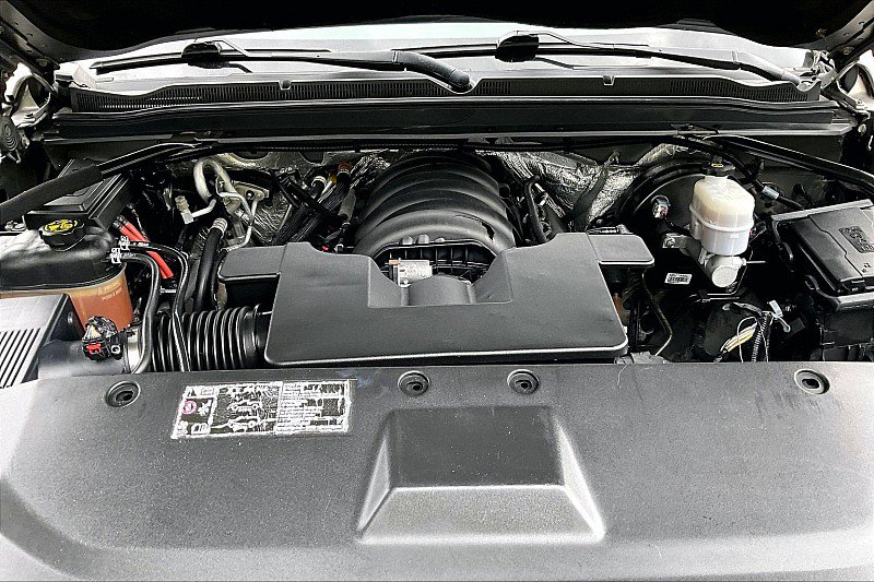 Used 2018 Chevrolet Suburban LT w/ Texas Edition Package RWD image 8