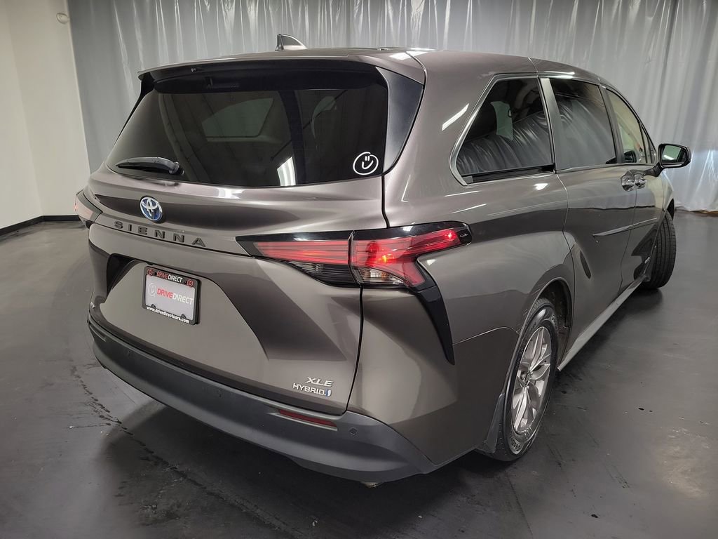Used 2021 Toyota Sienna XLE AWD/4WD image 8