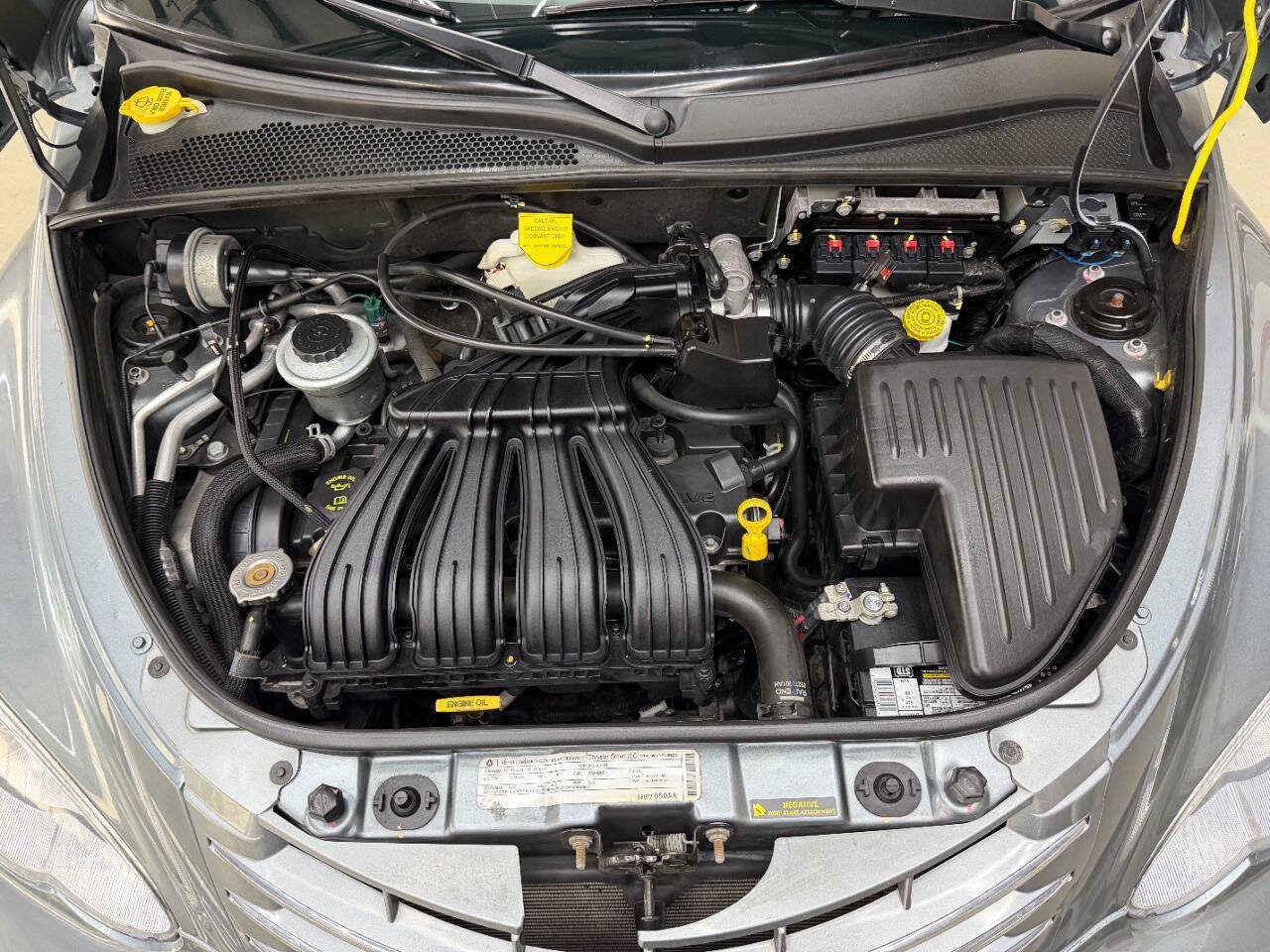 Used 2010 Chrysler PT Cruiser FWD image 7