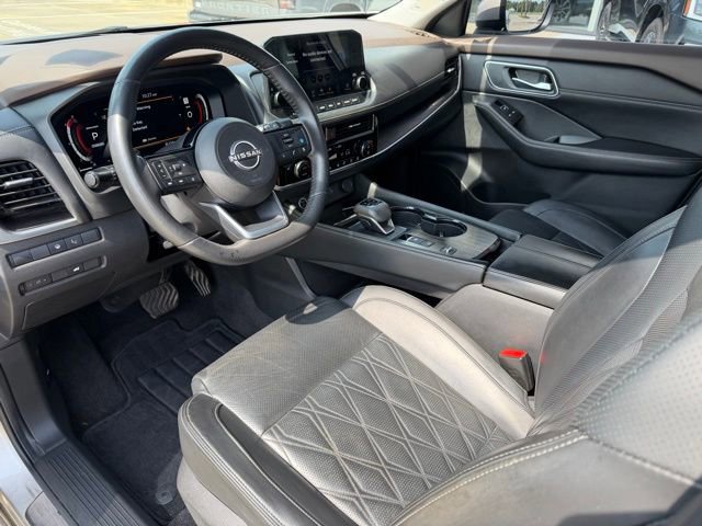 Used 2023 Nissan Rogue Platinum w/ Platinum Premium Package FWD image 11