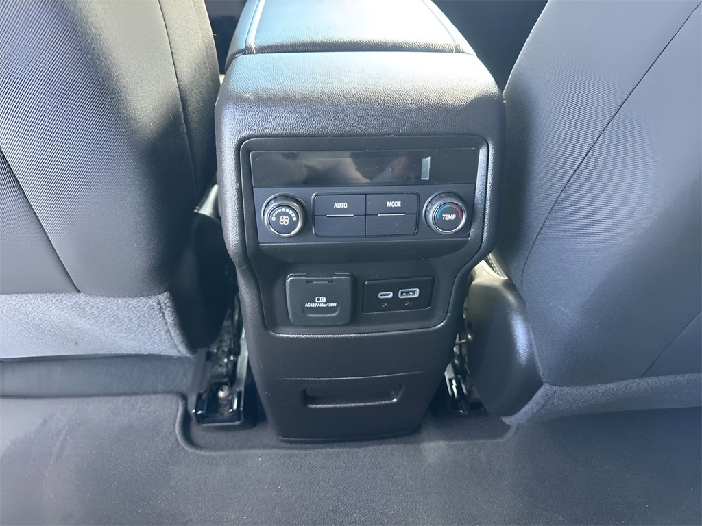Used 2023 GMC Acadia SLE w/ Driver Convenience Package image 17