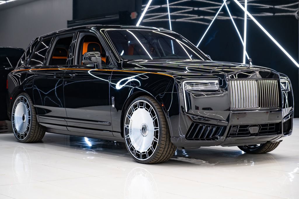 Used 2026 Rolls-Royce Cullinan AWD/4WD image 1