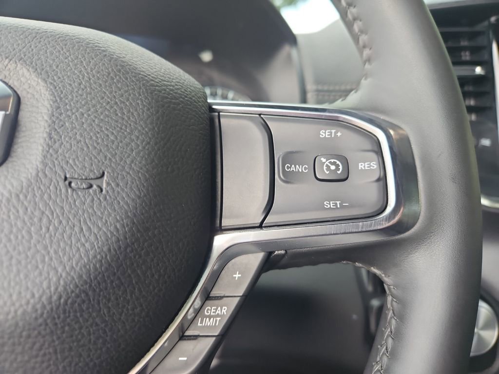 Used 2024 RAM 1500 Laramie image 31