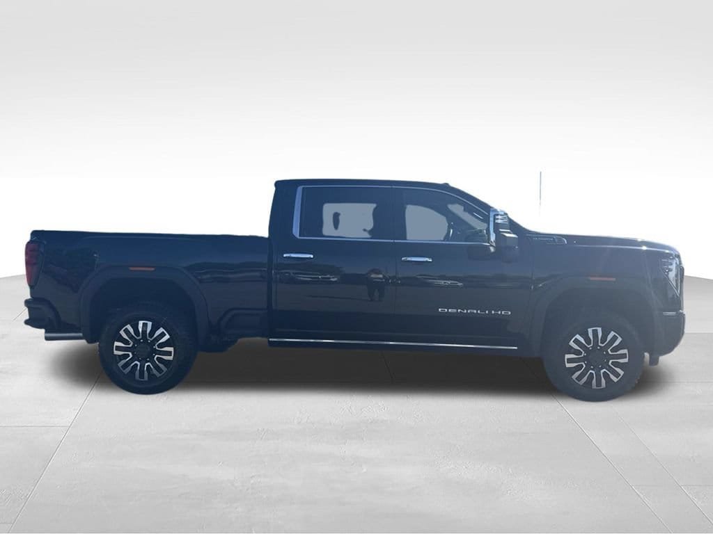 New 2026 GMC Sierra 2500 Denali Ultimate AWD/4WD image 2