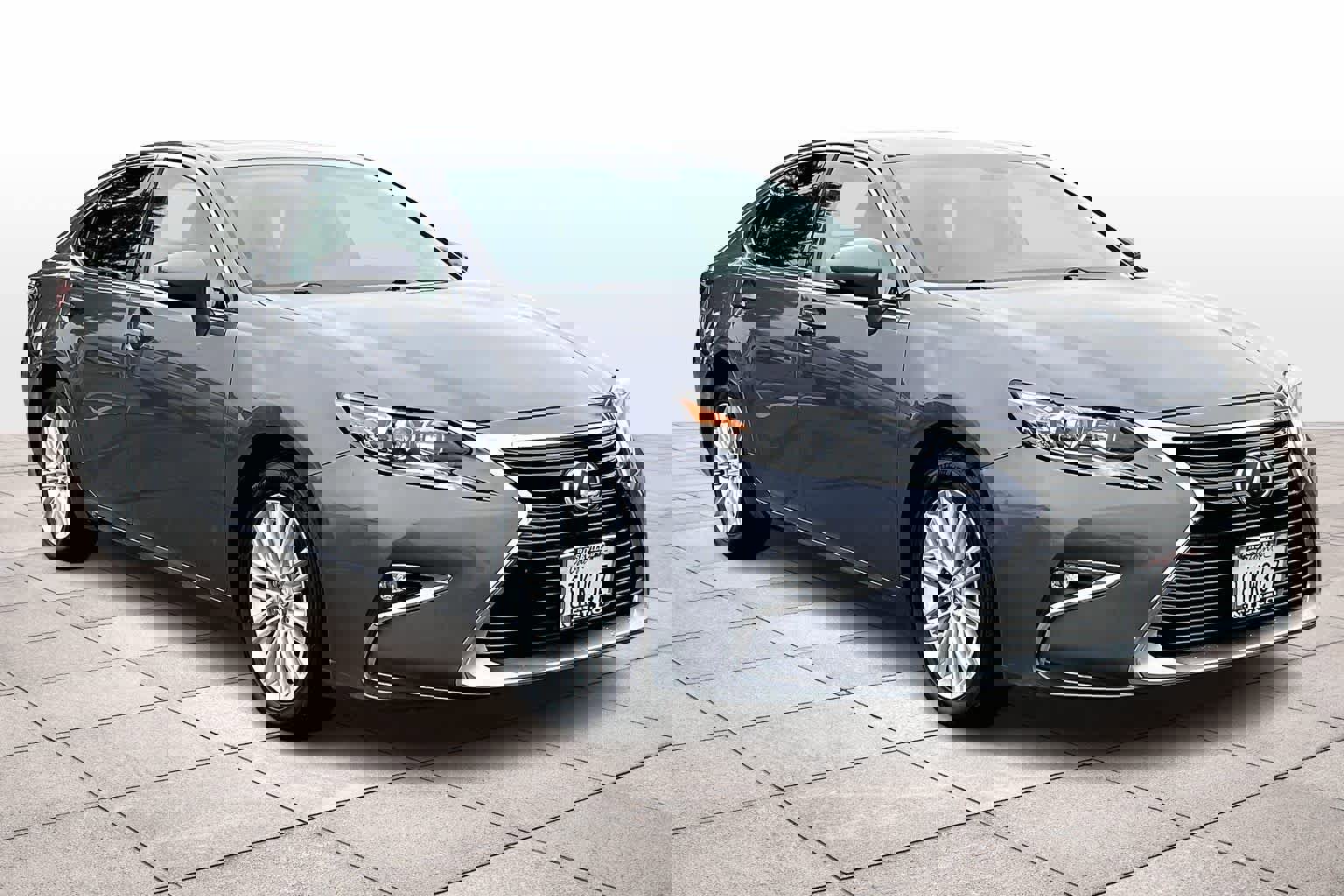 Used 2016 Lexus ES 350 image 2