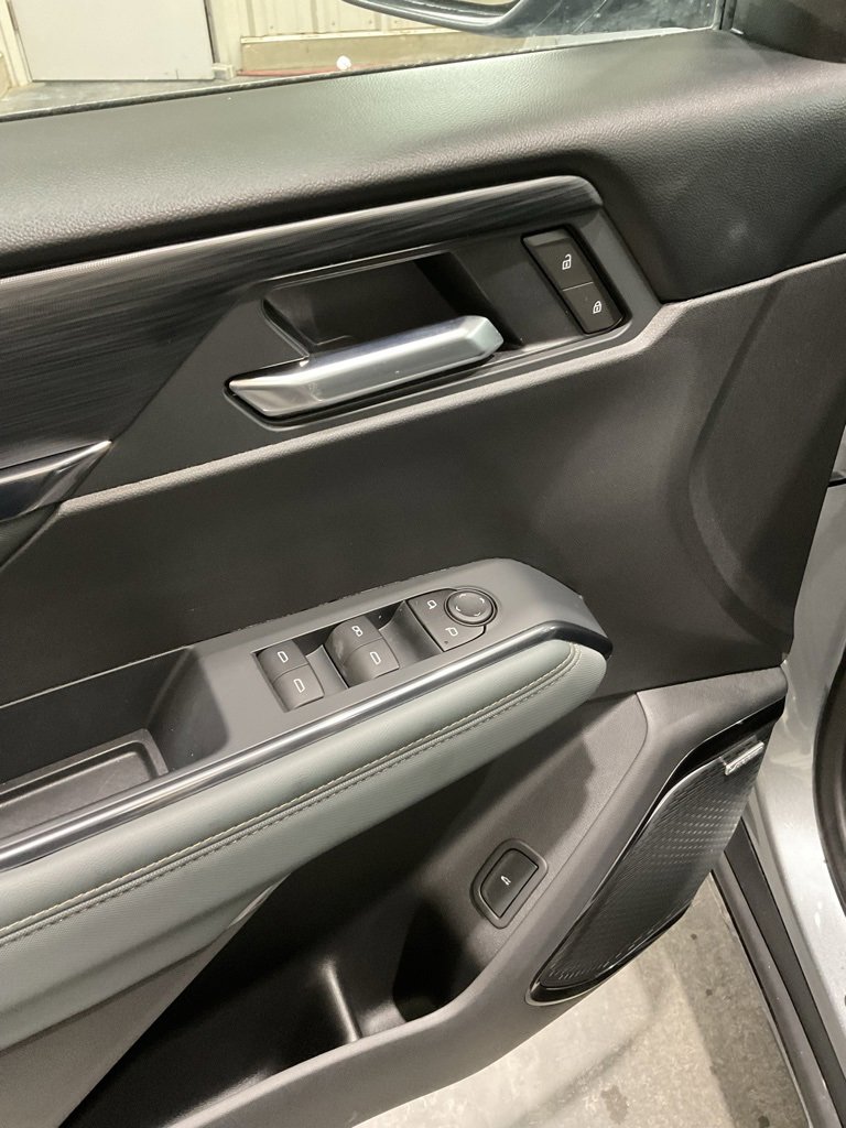 Used 2025 GMC Acadia AT4 w/ LPO, Floor Liner Package image 7