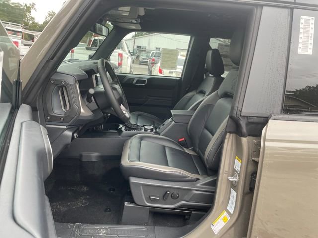 New 2025 Ford Bronco Outer Banks w/ Black Appearance Package image 10