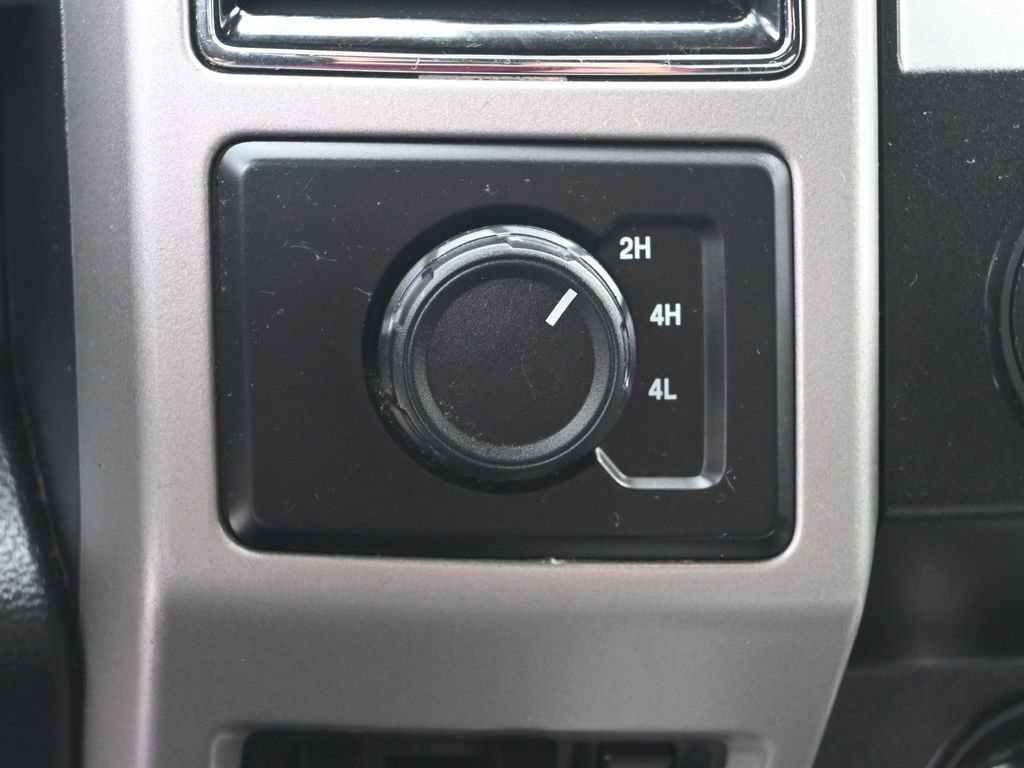 Used 2020 Ford F350 Lariat w/ Lariat Value Package image 24