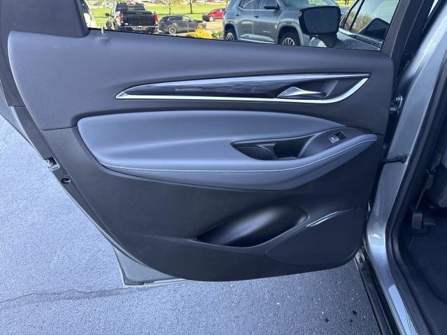 Used 2023 Buick Enclave Essence w/ Sport Touring Edition FWD image 23