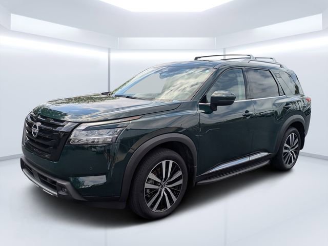 Used 2024 Nissan Pathfinder Platinum w/ Black Appearance Package image 7