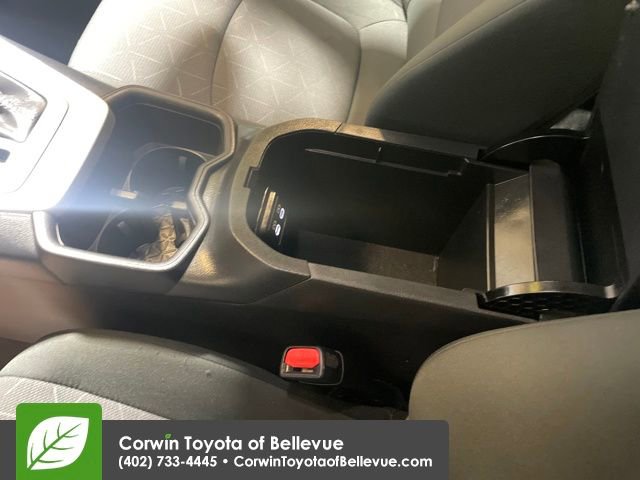 Used 2025 Toyota RAV4 XLE image 24