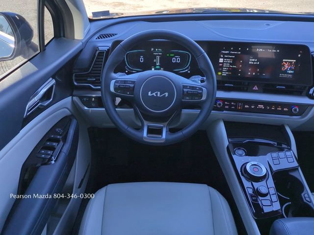 Used 2025 Kia Sportage EX image 17