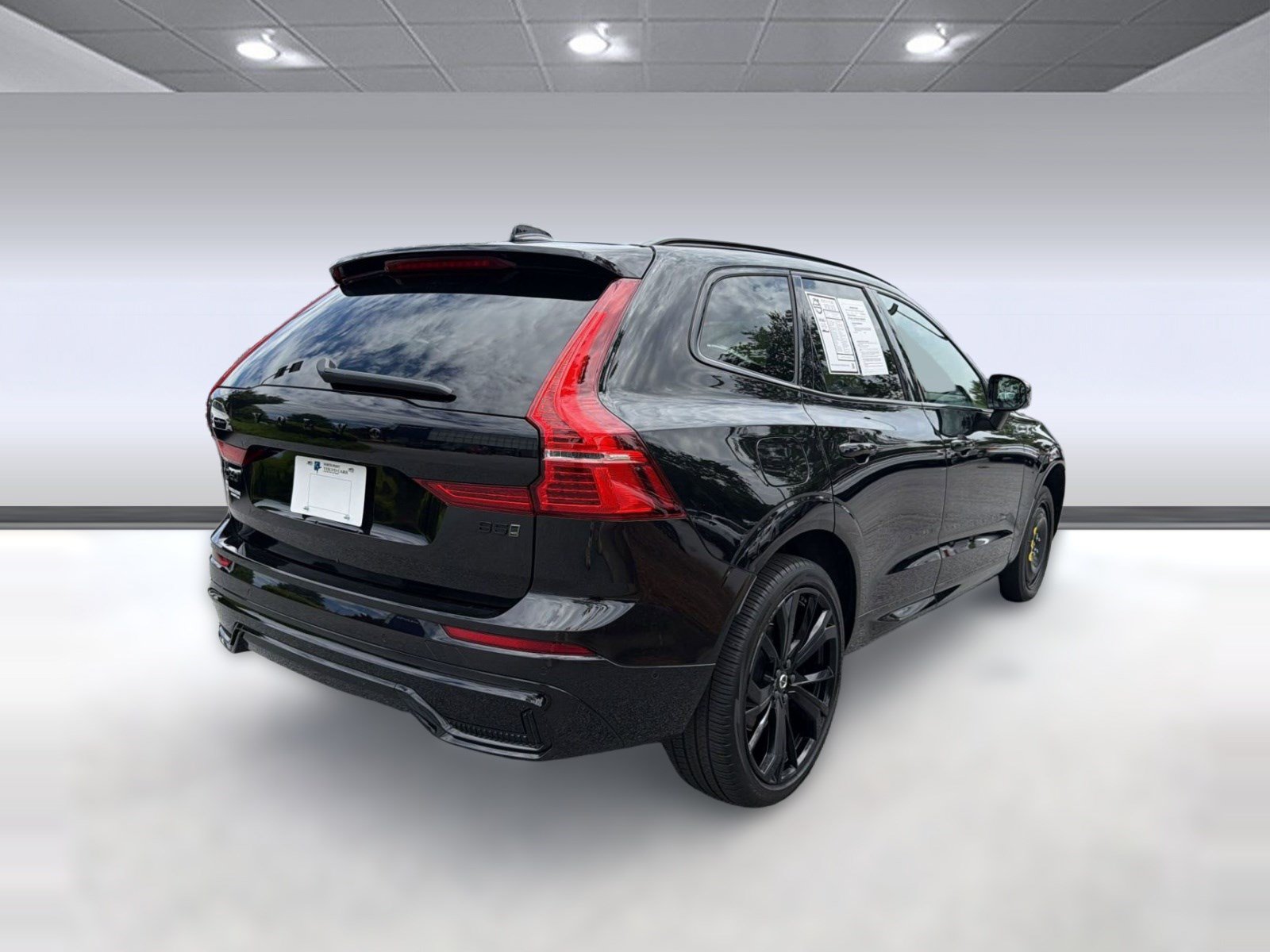 Certified 2024 Volvo XC60 B5 Ultimate AWD/4WD image 7